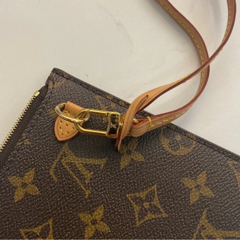 Louis Vuitton Wristlet - Picture 2 of 4